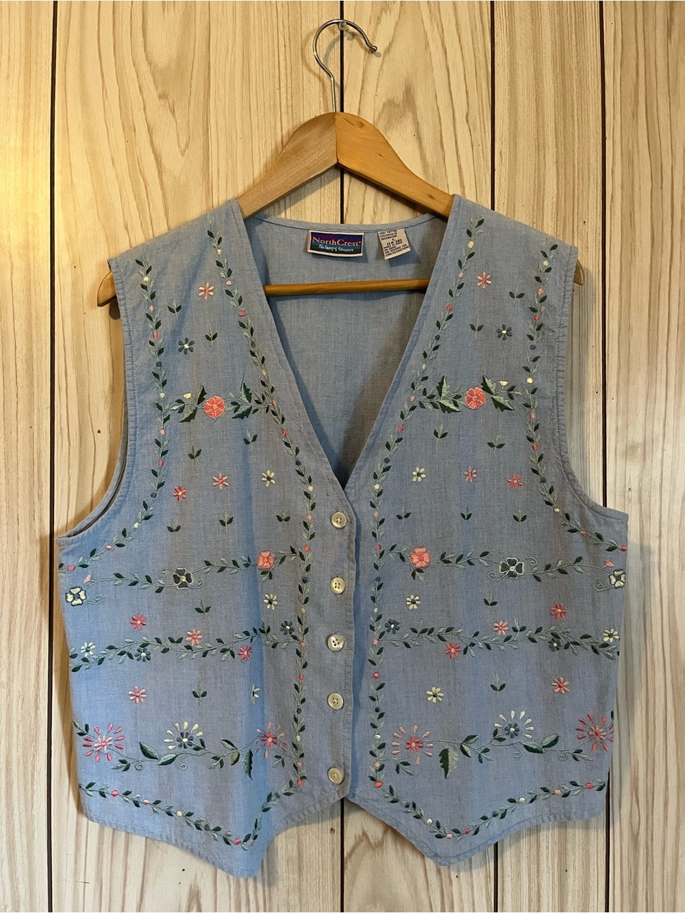 Northcrest Vintage Light Blue Embroidered Floral Button-Front Vest